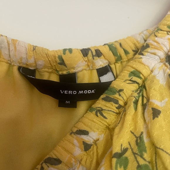Vero Moda Yellow Floral Mini Dress - Picture 3 of 4